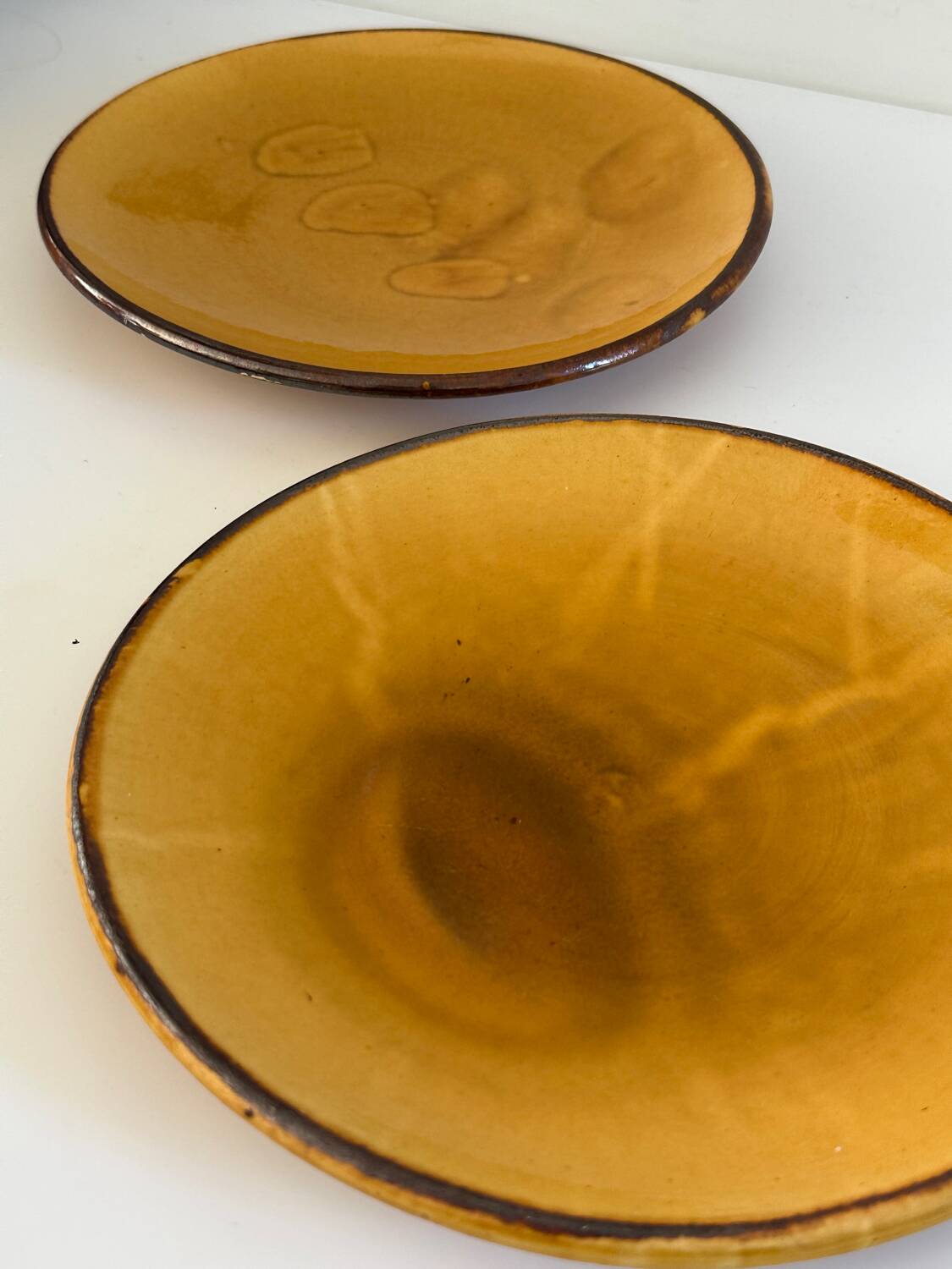 Pair of flat plates Vallauris