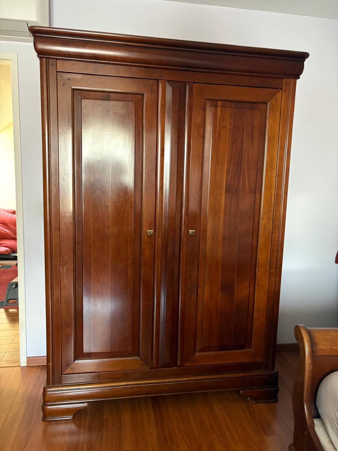 Armoire de style Louis Philippe