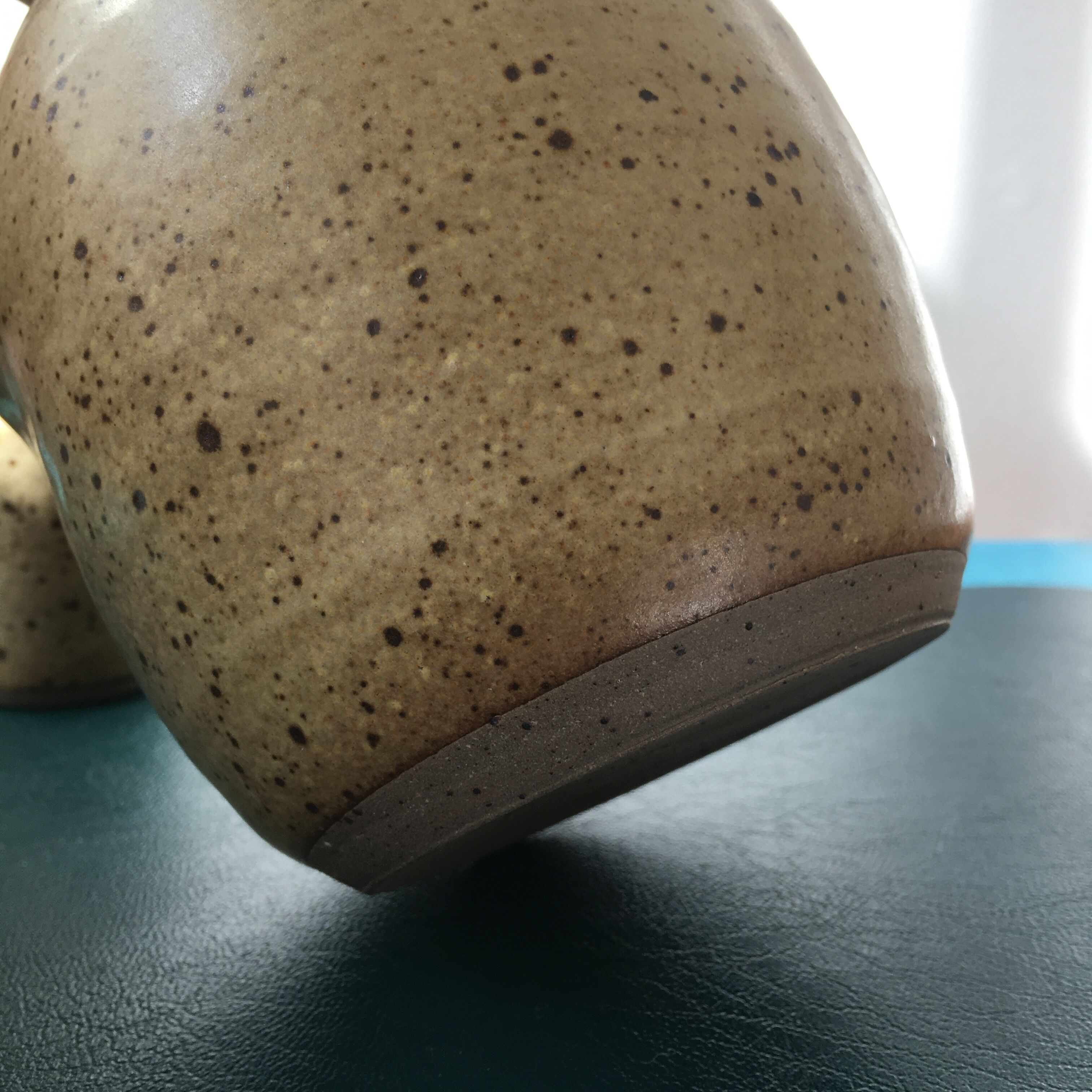 Series of pyrity stoneware tableware