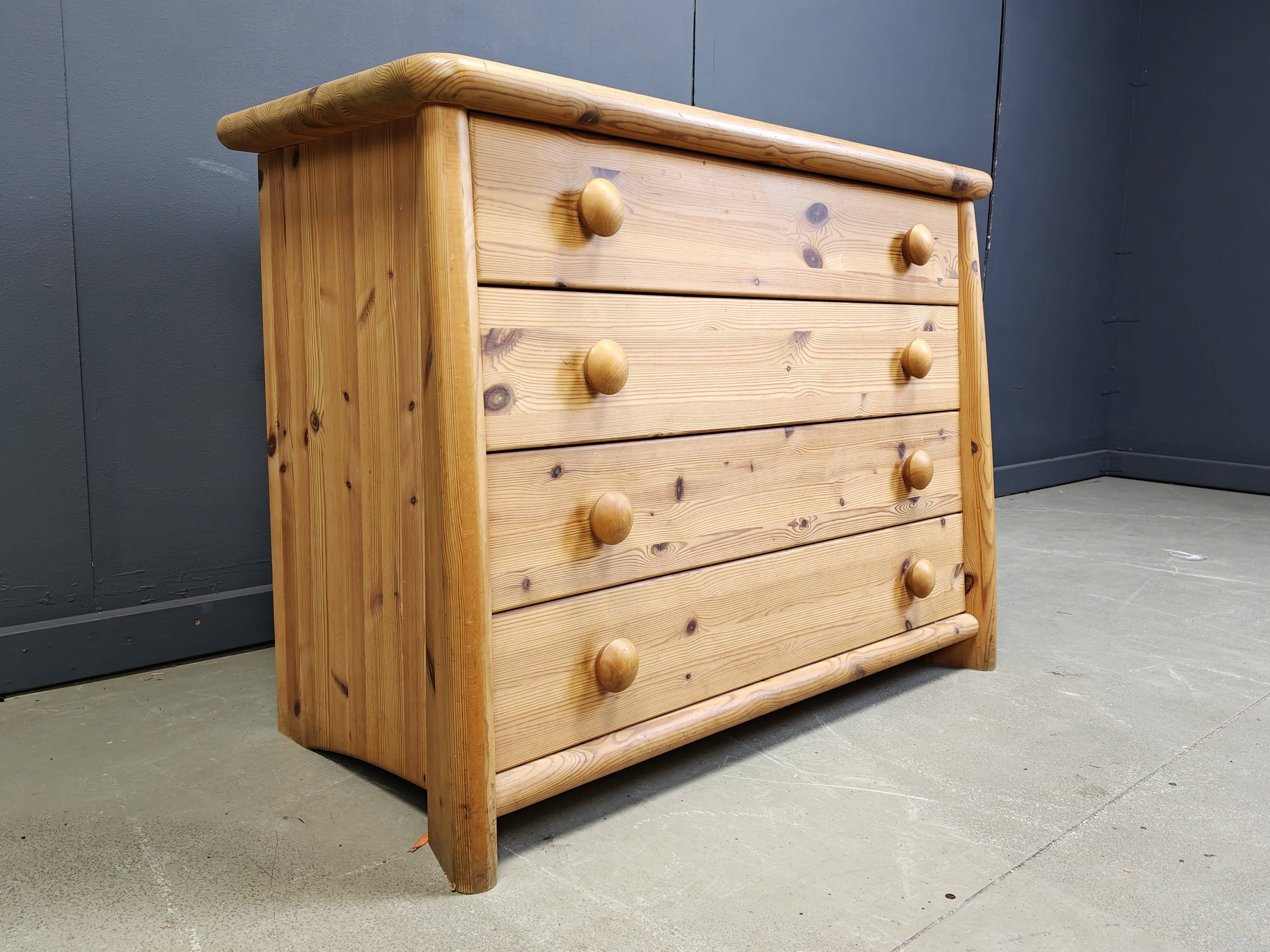 Scandinavian pine wood chest of drawers, 1980s