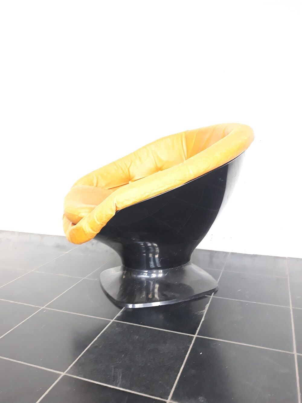 Space age lounge chair by Raphael Raffel