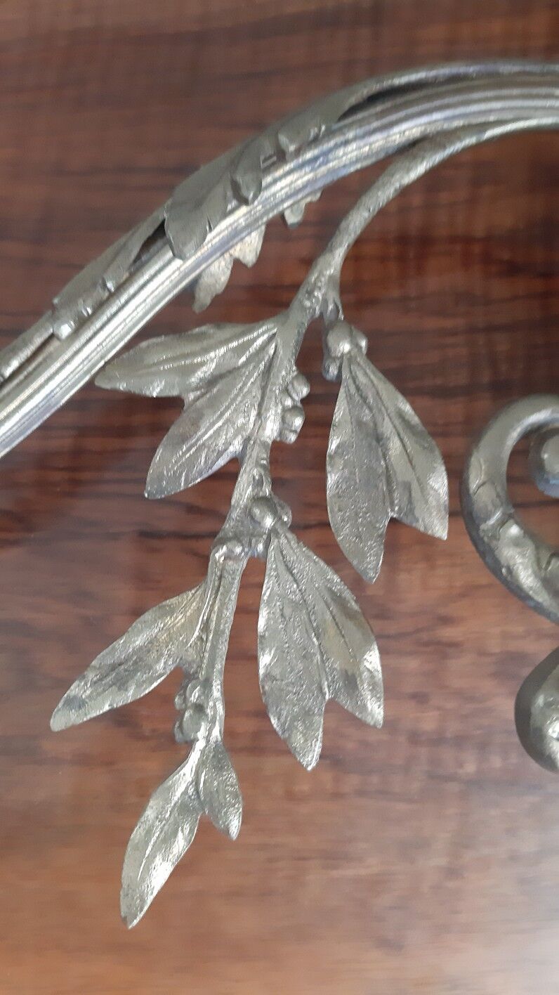 Art deco bronze wall lamp