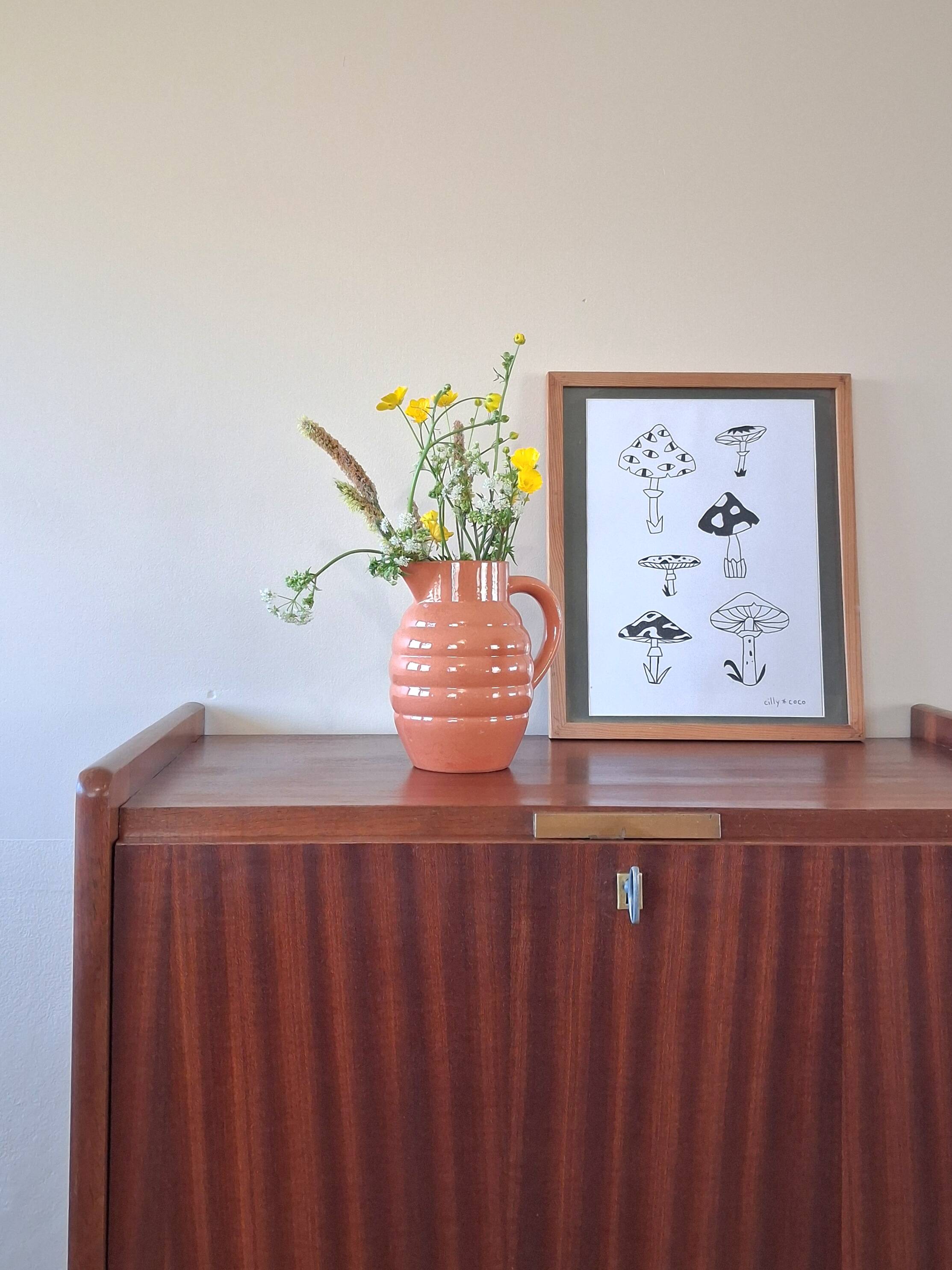 Scandinavian secretary