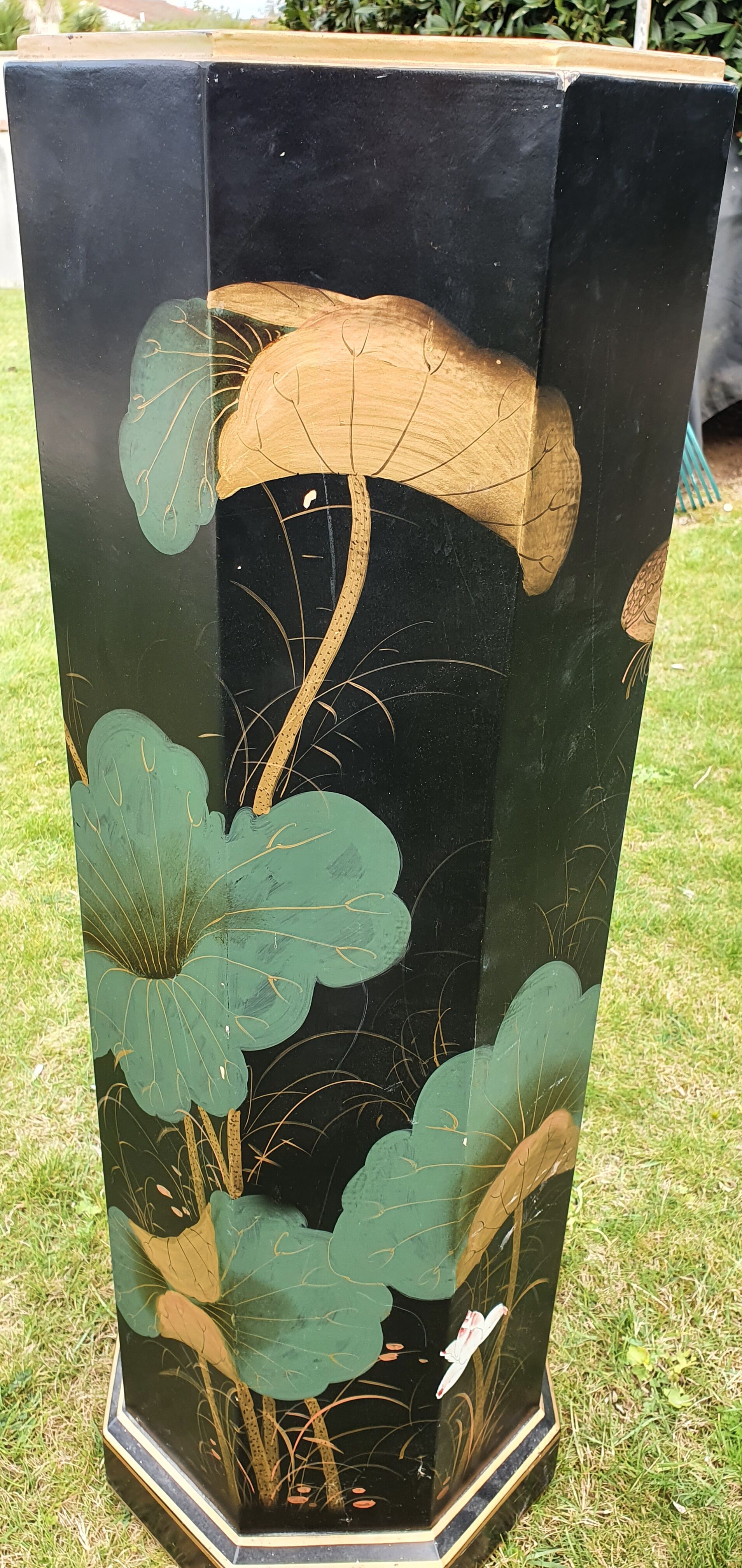 Asian rag picker 8 drawers