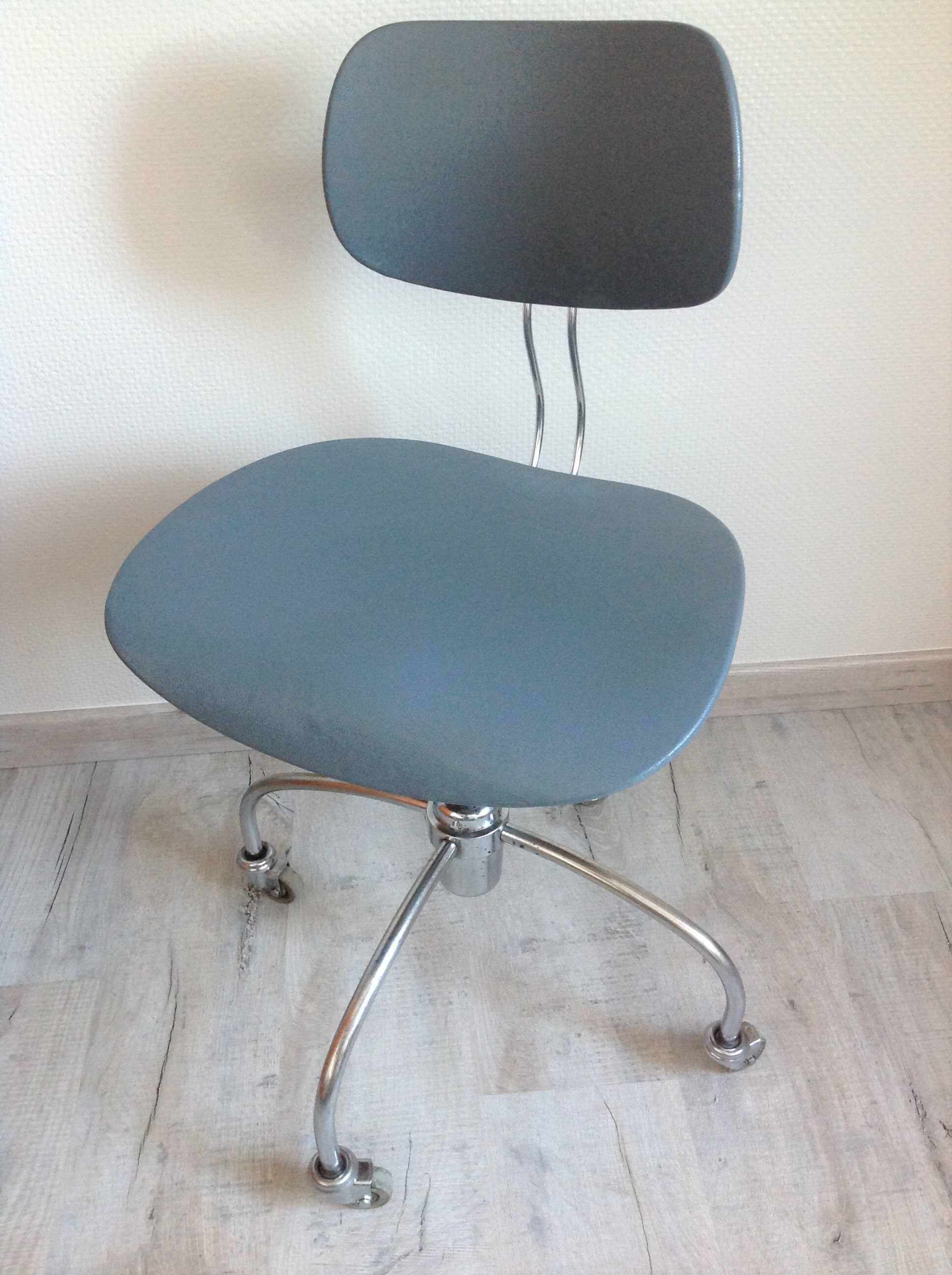Chrome metal swivel chair industrial/vintage style 50s-60s