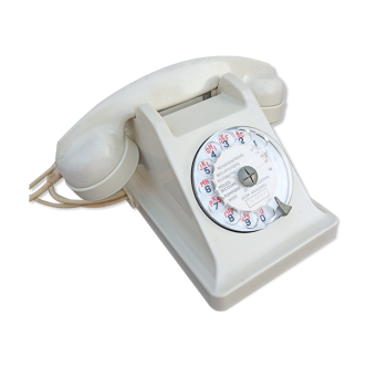 Téléphone vintage bakélite