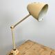 Lampe de table industrielle beige du milieu du siècle, années 1960
