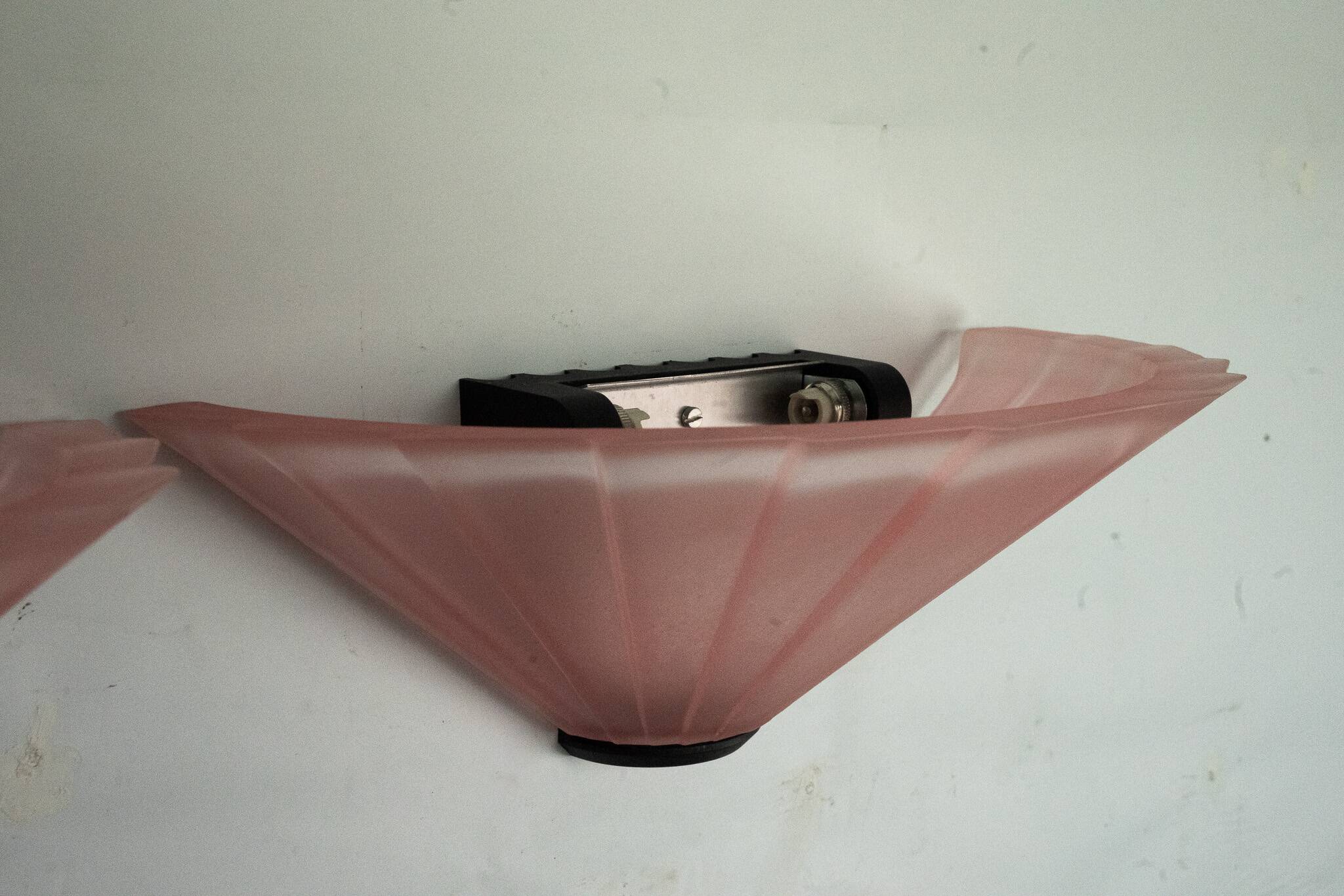 Set of six De Majo sconces in thick pink murano glass. Italy 1980s