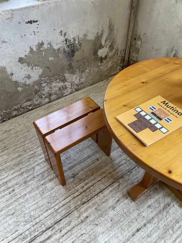 Ensemble table et tabourets Les Arcs 1960
