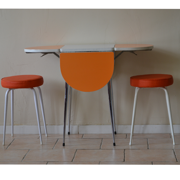 Entire table folding and stools orange and white formica 60s