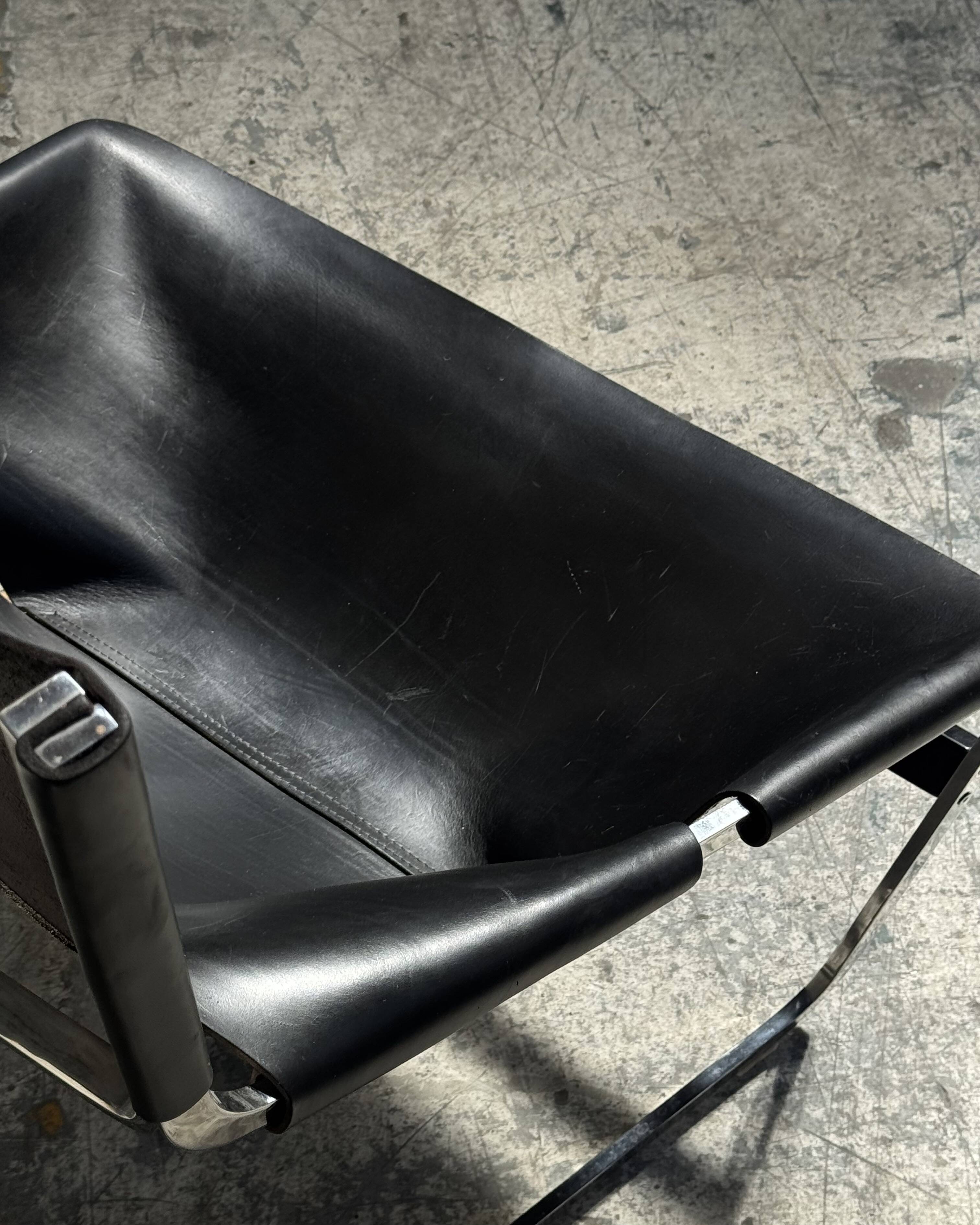 F444 armchair in black leather by Pierre Paulin for Artifort 00's