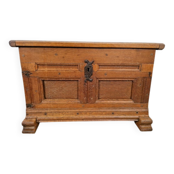 Coffre brutaliste antique en chêne, 1800