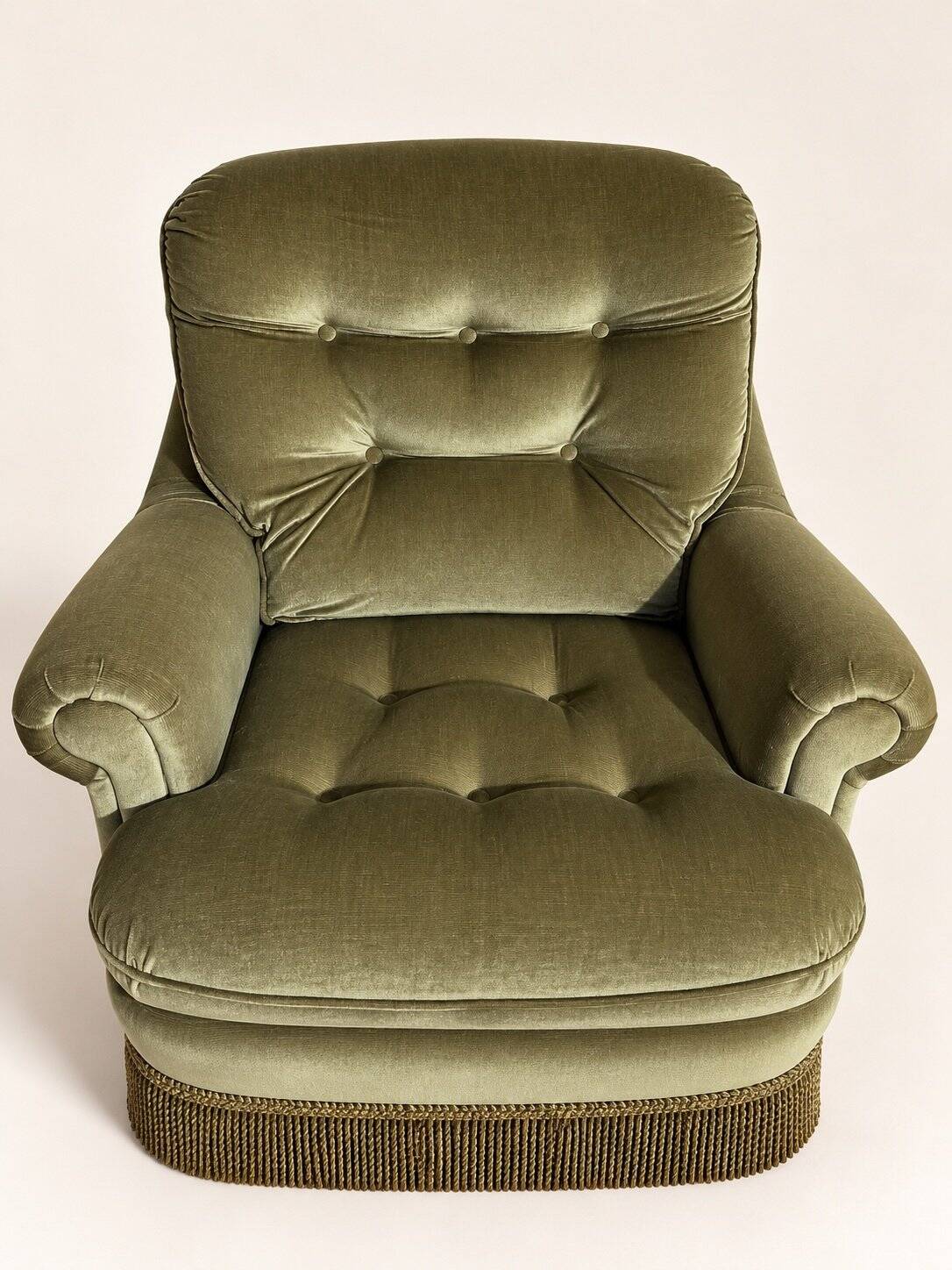 Pair of English style crapaud armchairs – 1960s – Olive green velvet
