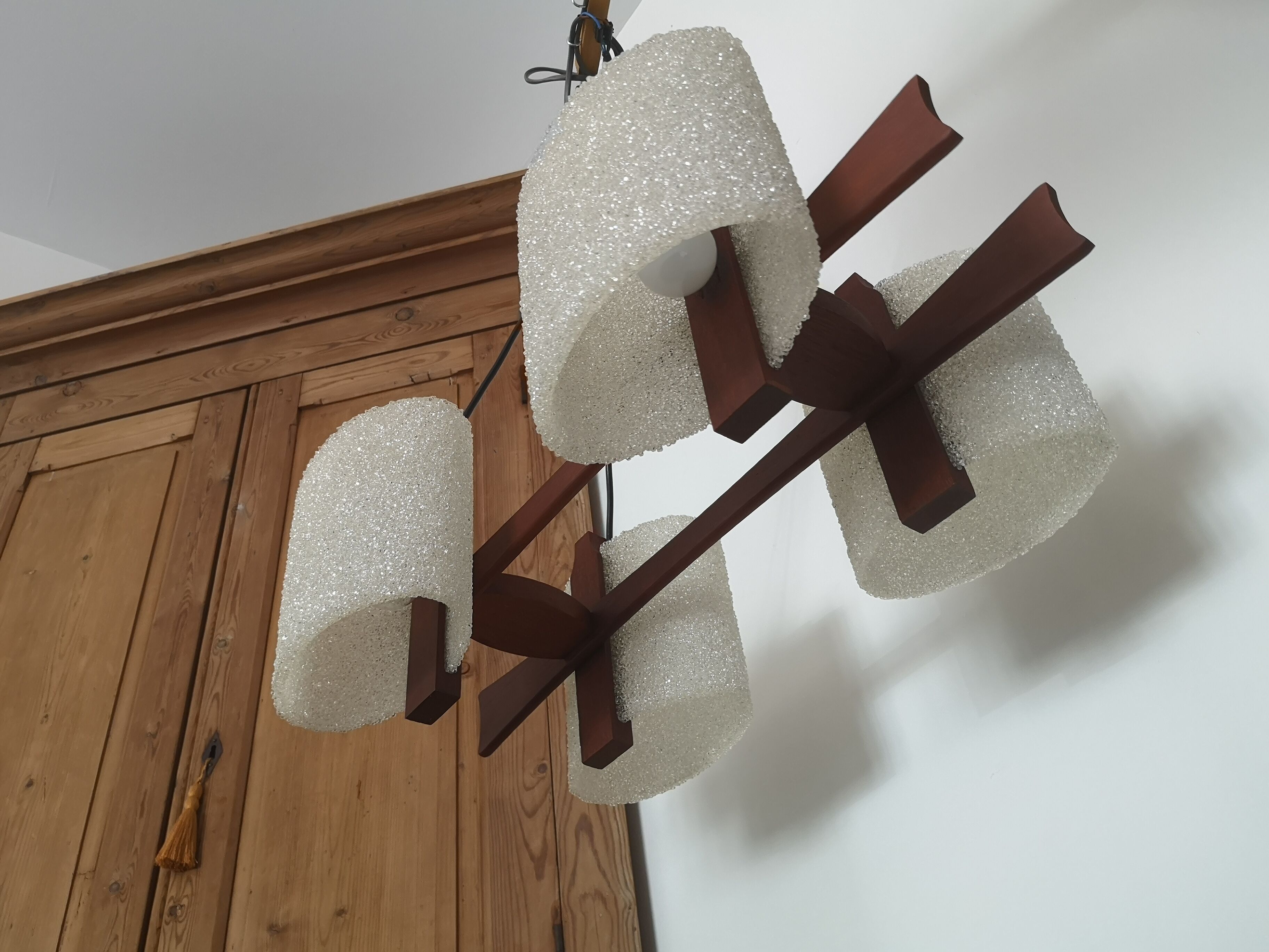 Scandinavian style hanging lamp in perspex and wood