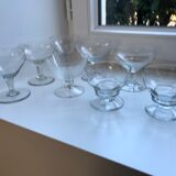 Set of 8 champagne glasses in crystal engraved 50s