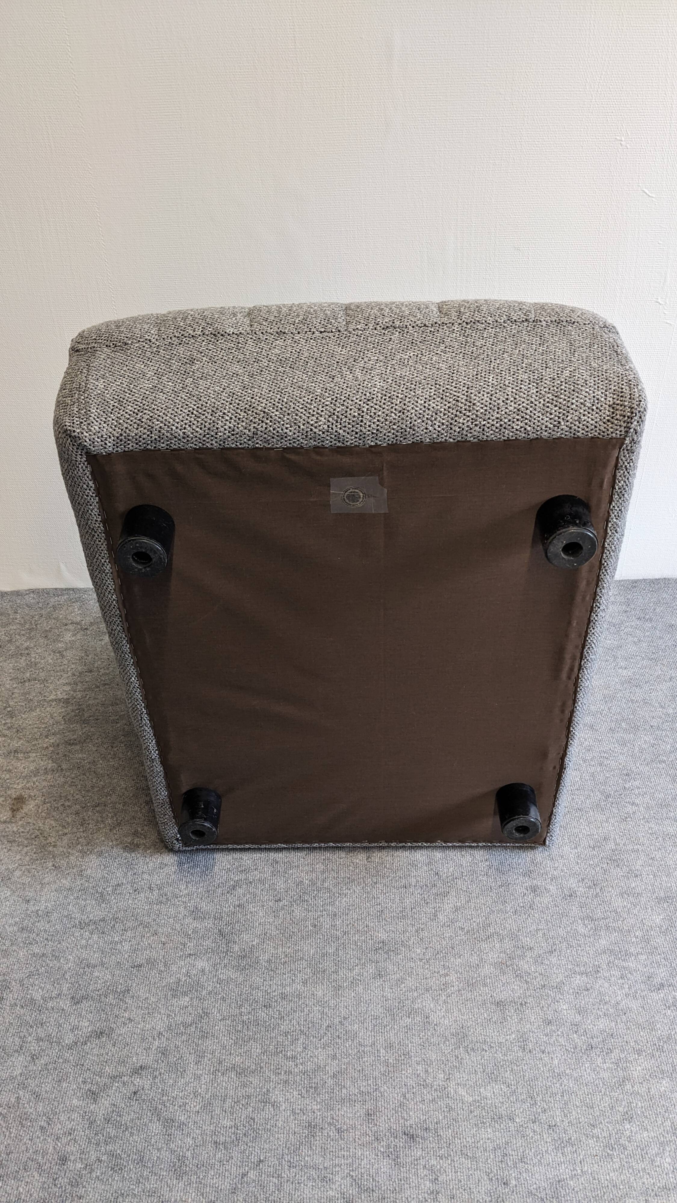 Chauffeuse de Tito Agnoli pour Mobilier International, Italie vers 1970