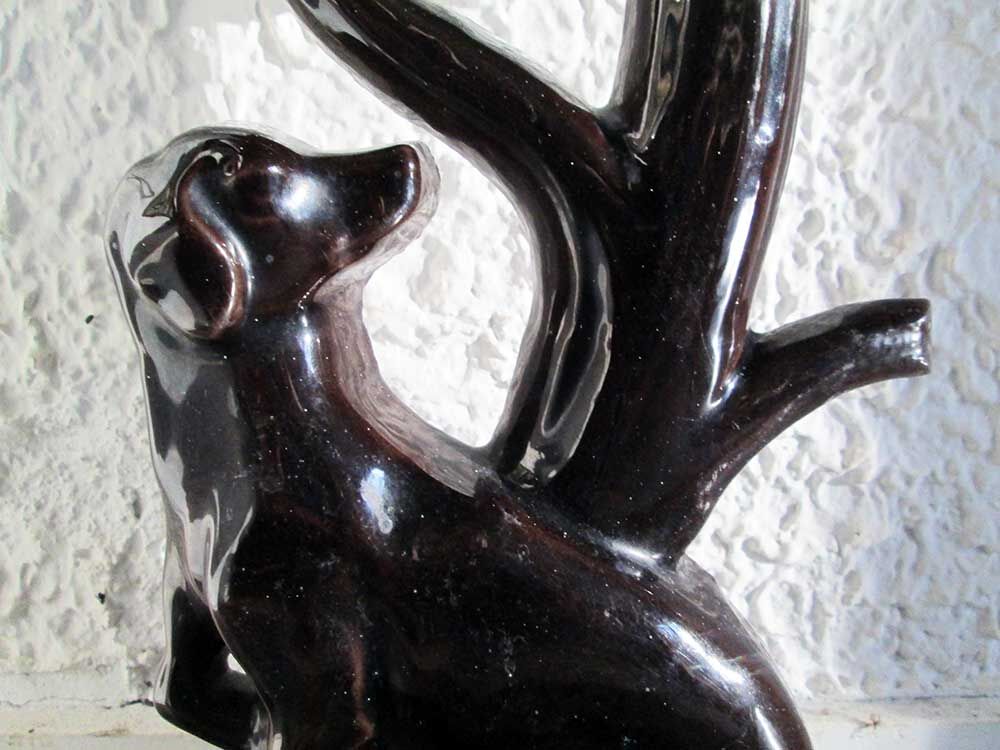 Enamelled cast iron umbrella stand