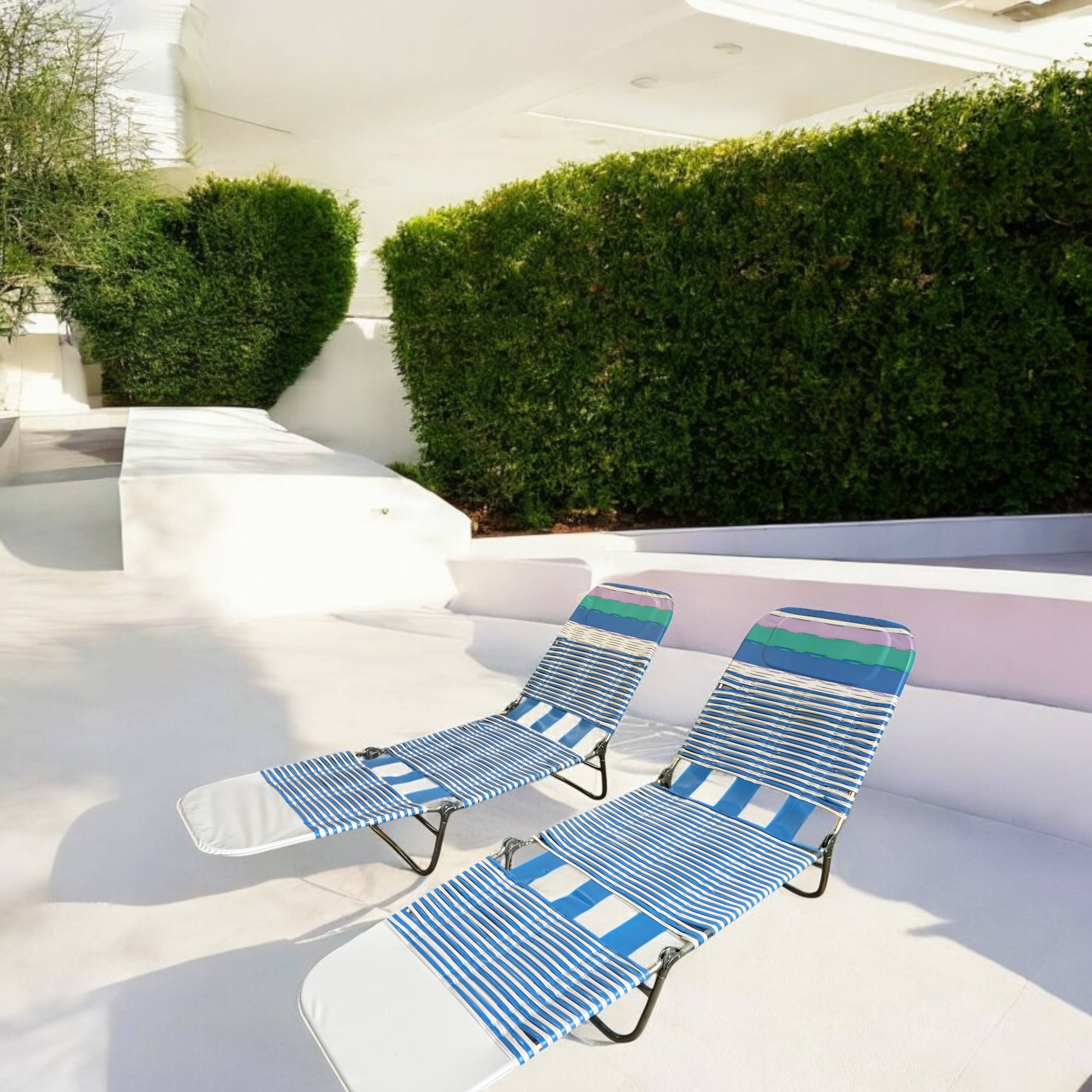 Set of 2 vintage folding lounge chairs