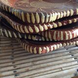 5 flat plates in glazed terracotta