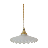 Serrated opaline suspension