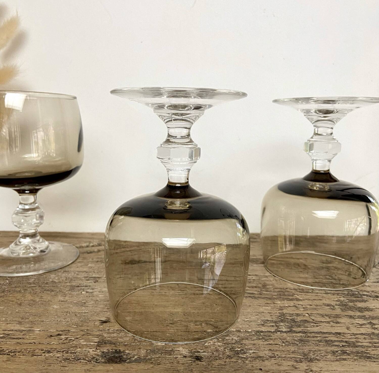 6 large smoked glasses