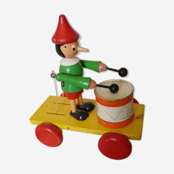 Pinocchio tambour, jouet en bois à tirer