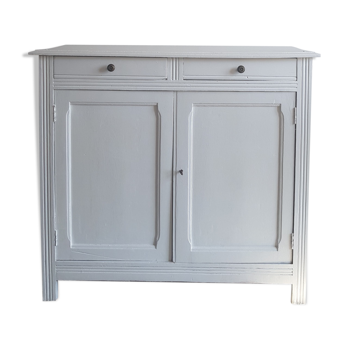 Old white Parisian buffet