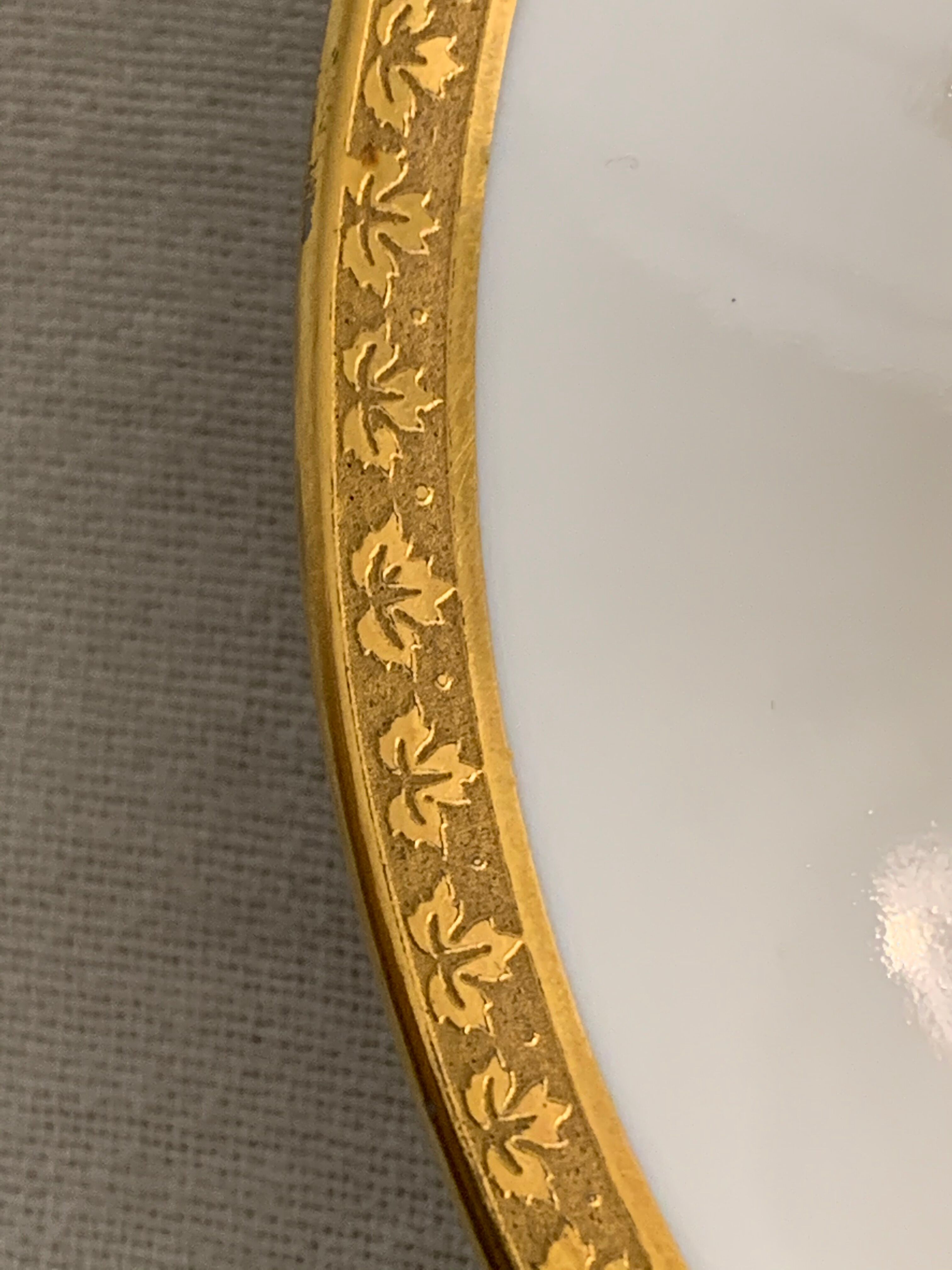 12 coffee cups and 12 white porcelain cups of Gold Gold Limoges