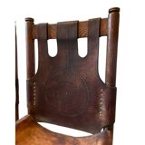 Deux chaises en cuir des années 1970