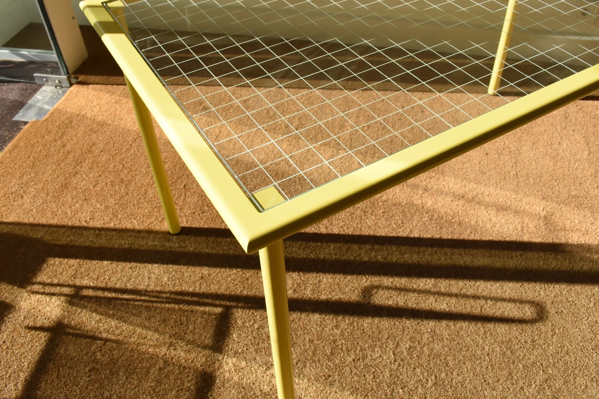 Spaghetti table and chairs by Giandomenico Belotti