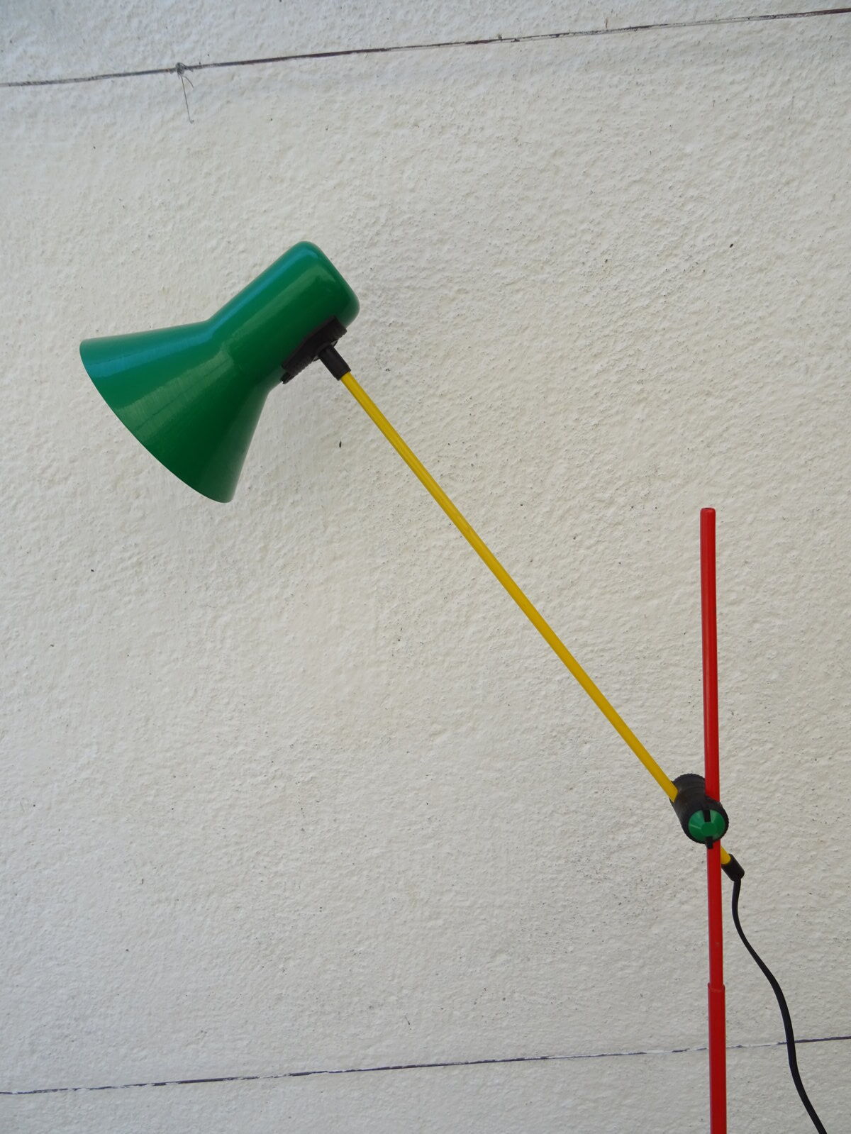 80s metal lamppost Memphis style