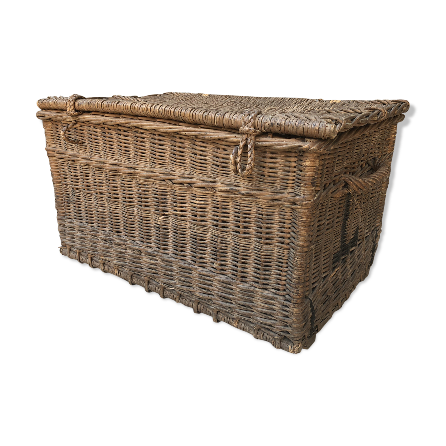 Wicker trunk  30s 40s