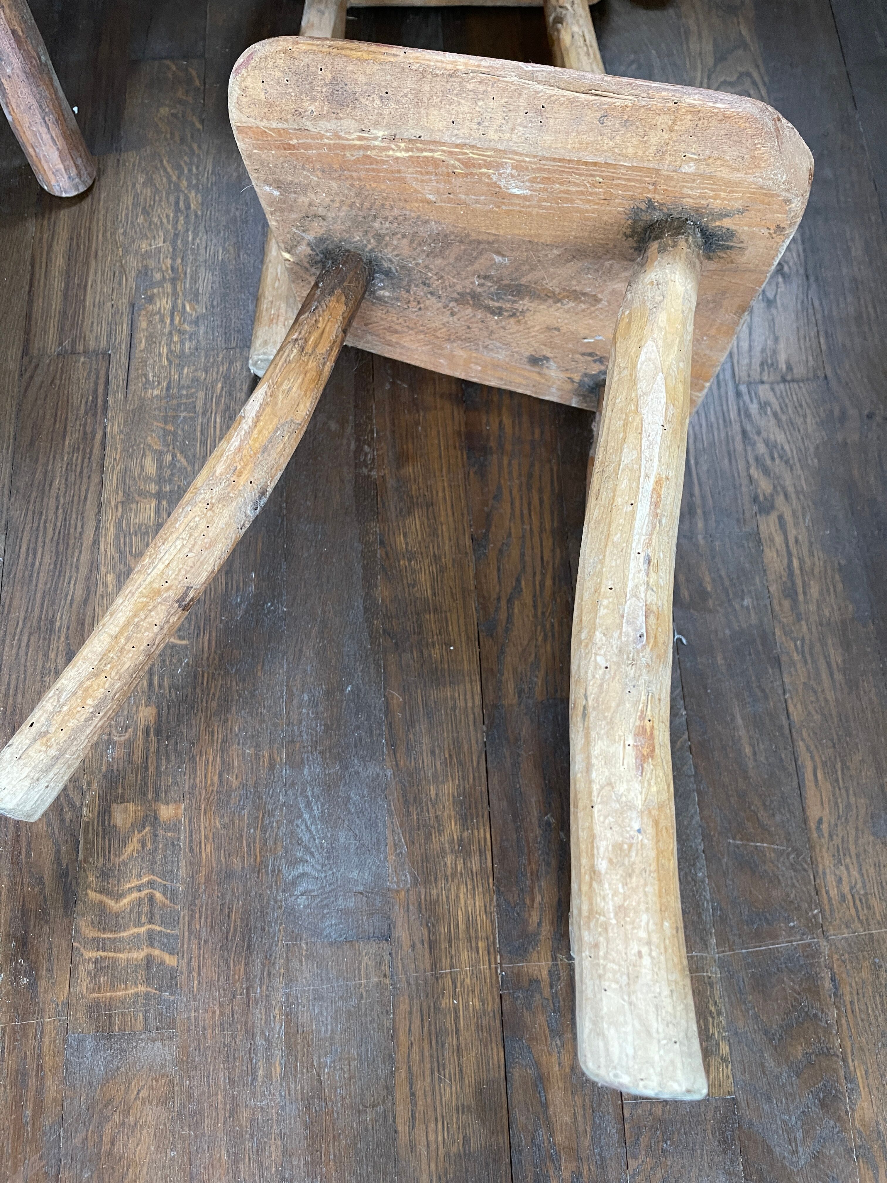 Ensemble table basse et tabourets brutaliste campagne