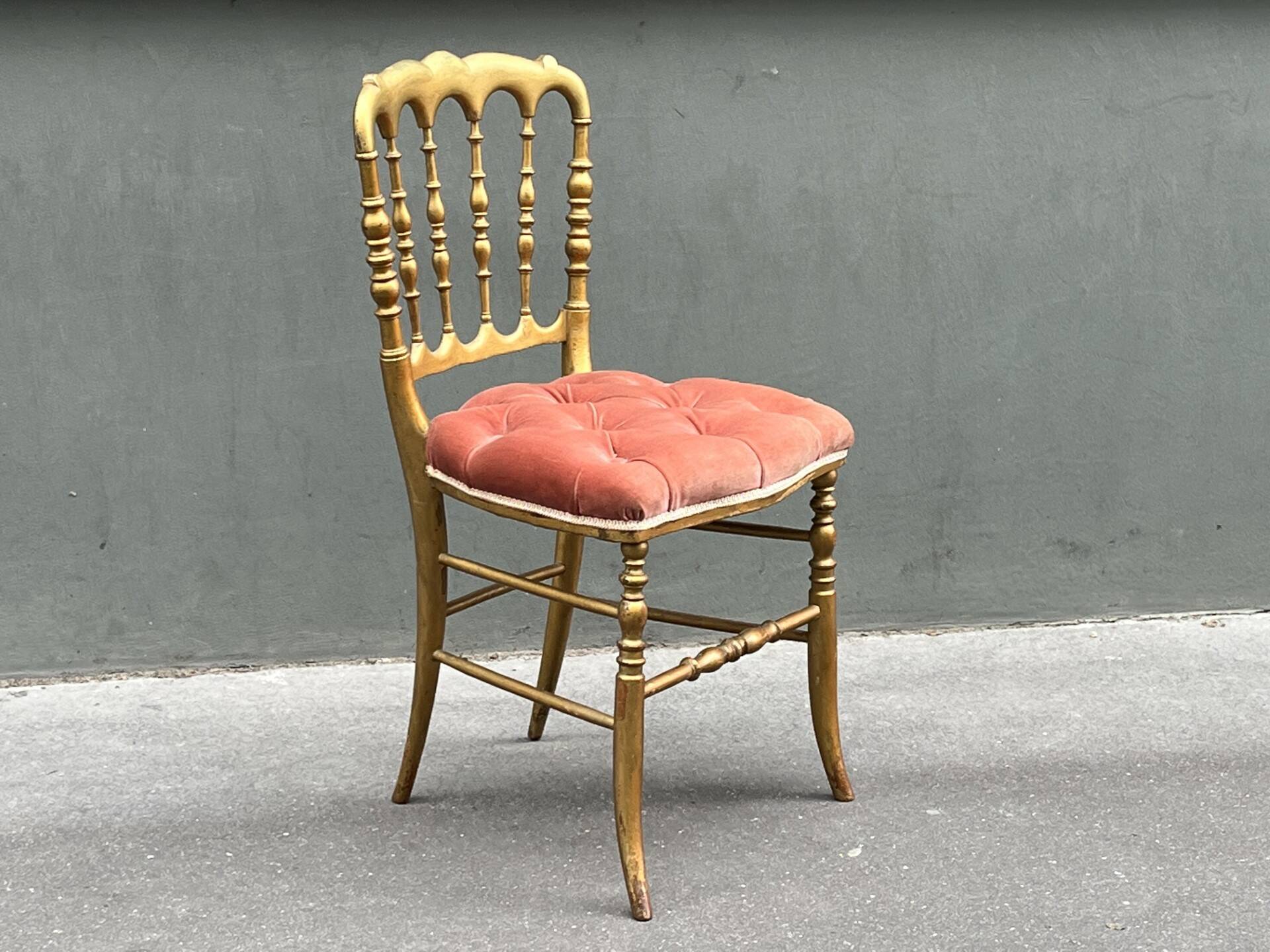Chaise en bois doré de style Napoléon III