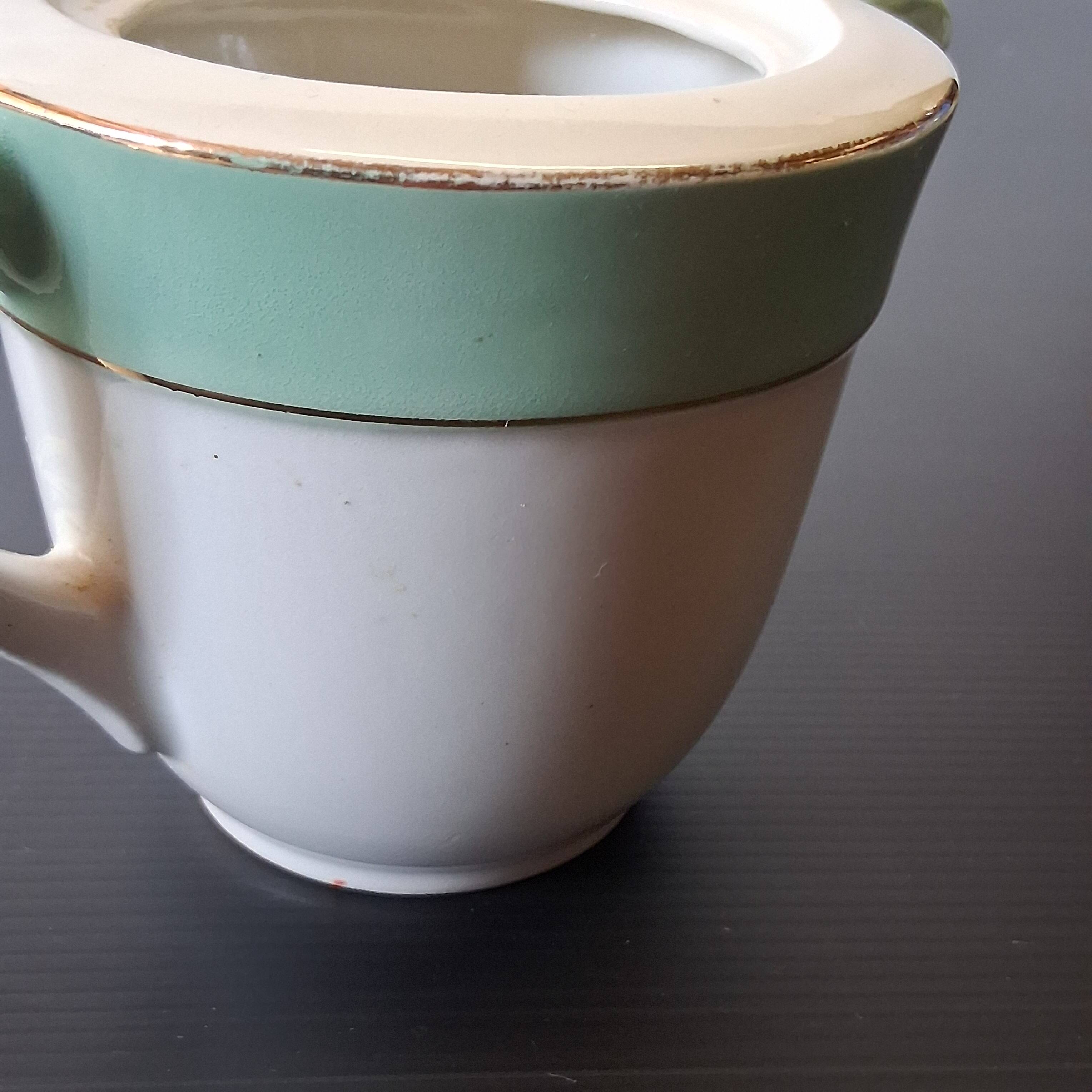 Old mint green sugar bowl from Moulin des Loups, model "Gondé", in good condition.