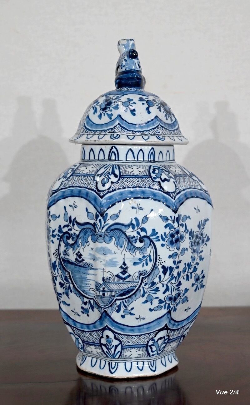 Delft earthenware vase - Early twentieth century