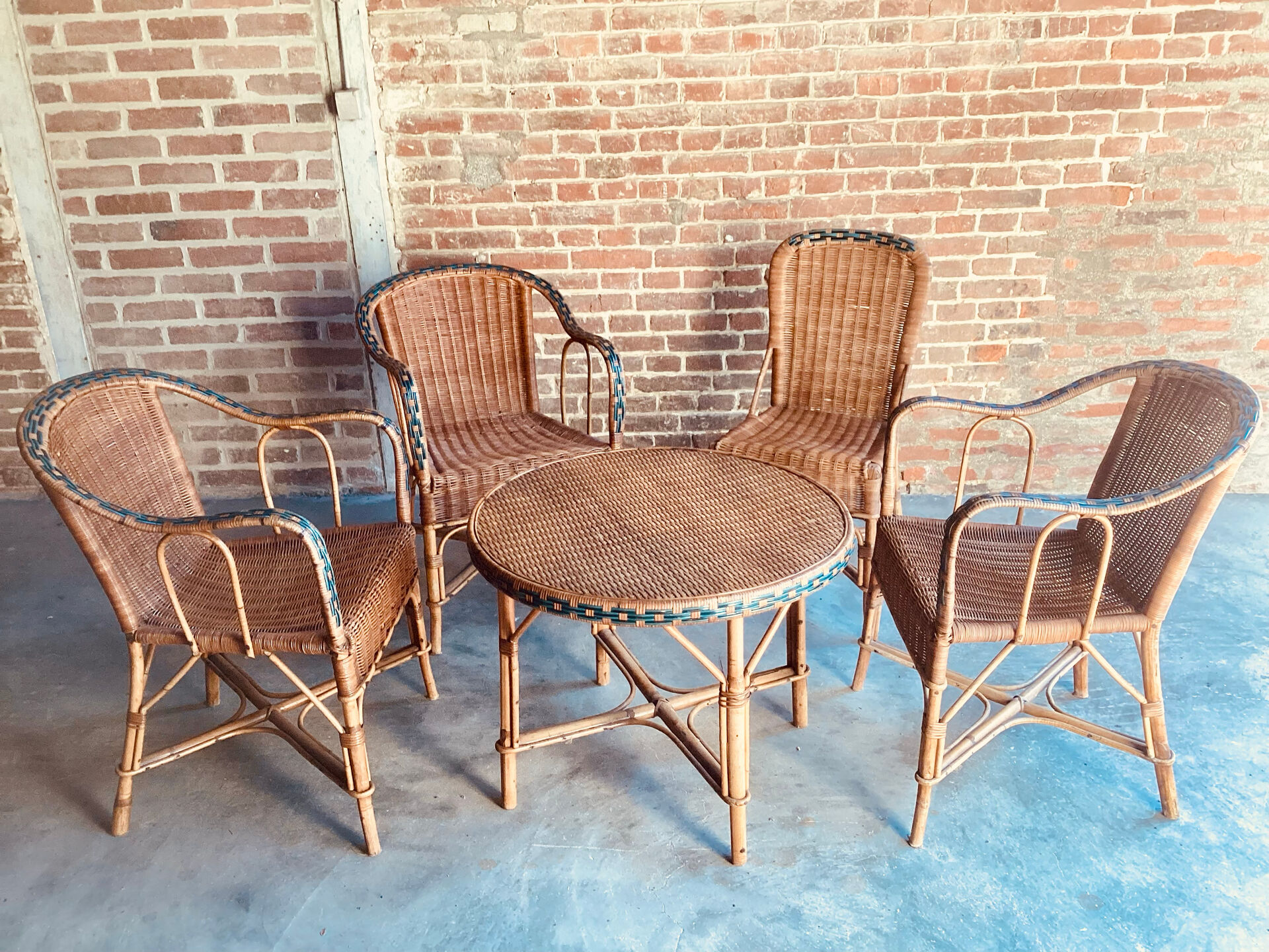 Salon de jardin en rotin vintage