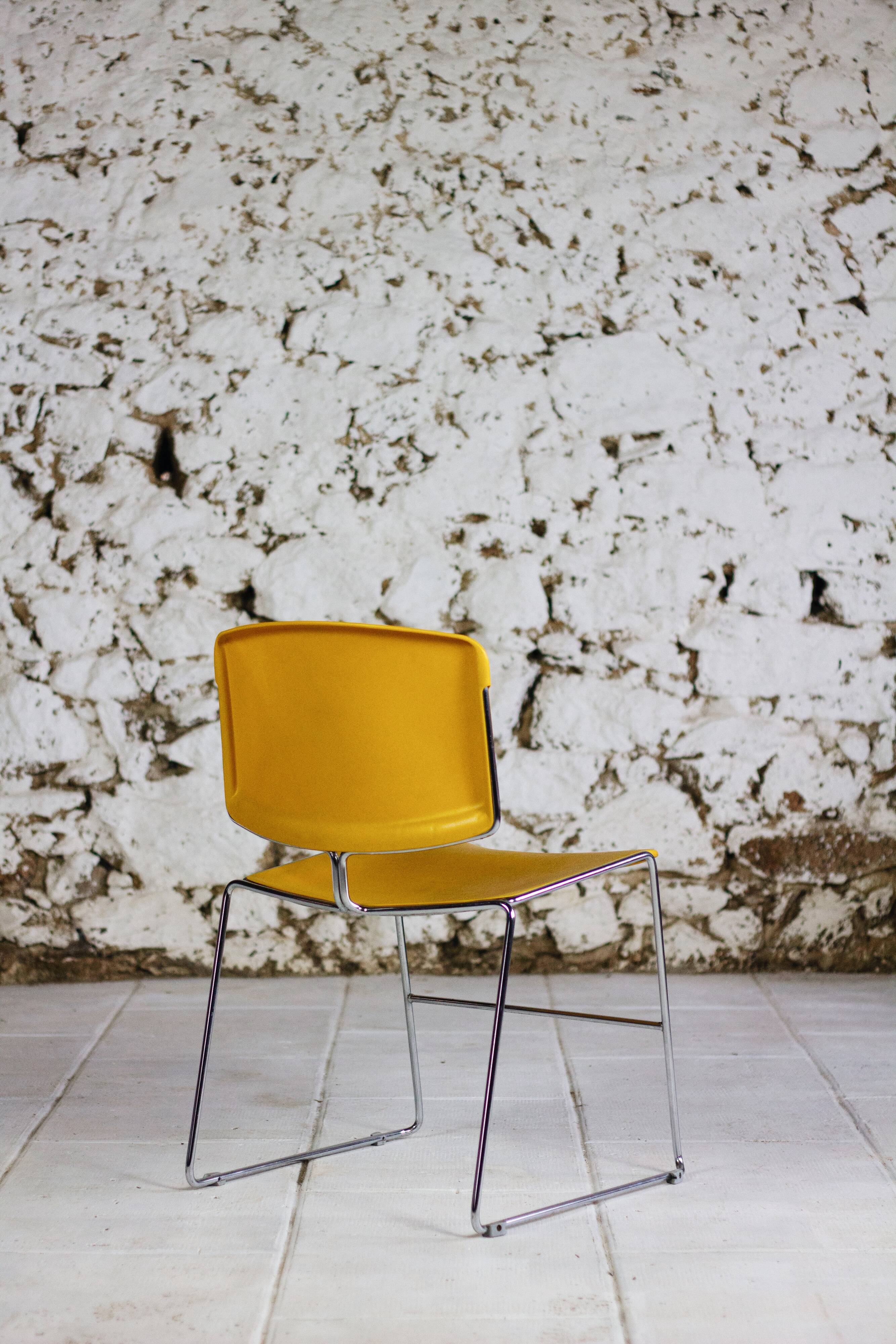 Chaise traineau jaune par Max Stacker pour Steelcase, 1970