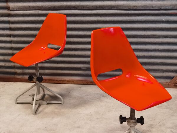 Paire de chaises pivotante de Miroslav Navratil pour Vertex