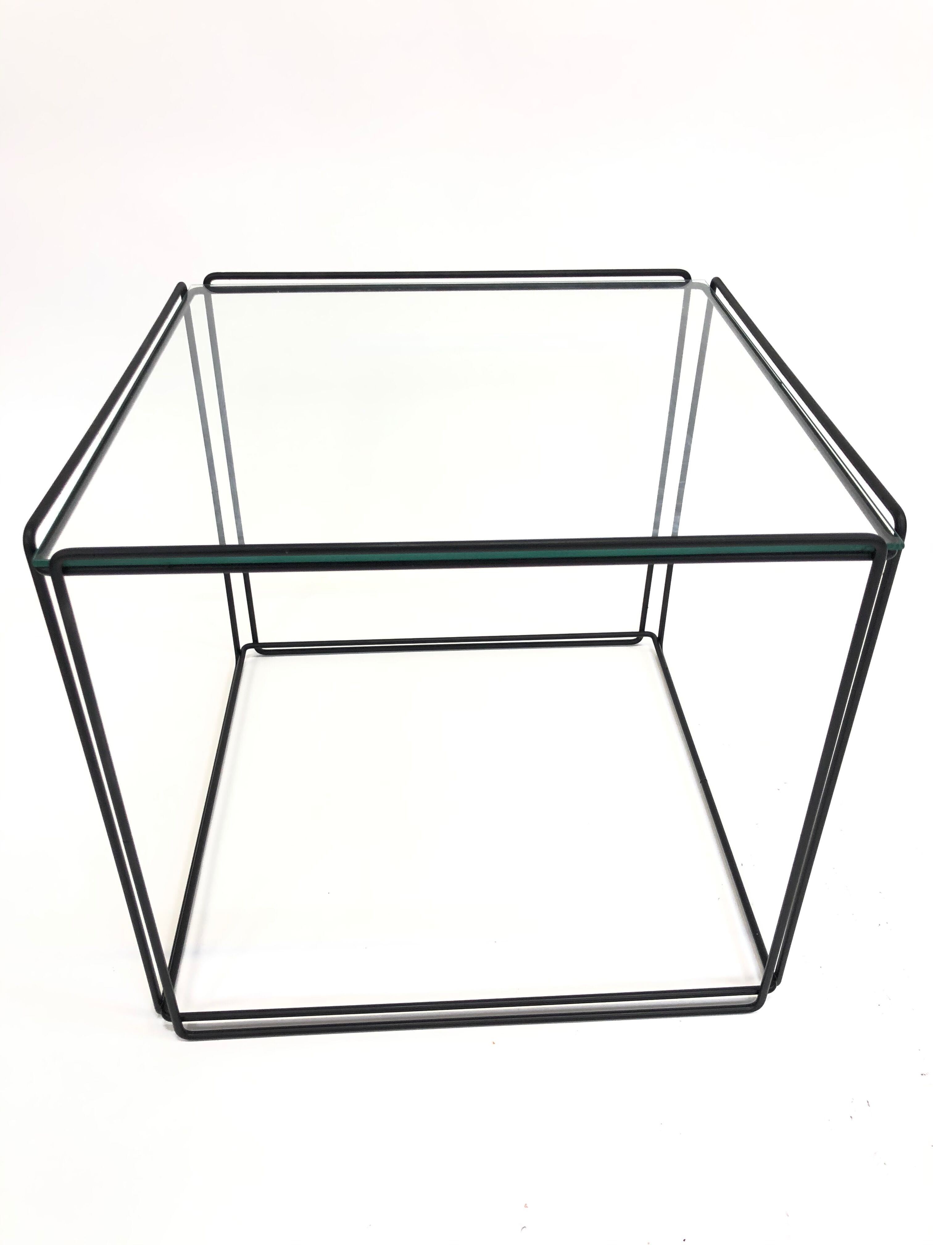 Max Sauze design tables edited by Isocèle