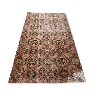 Tapis ethnique floral 232x133