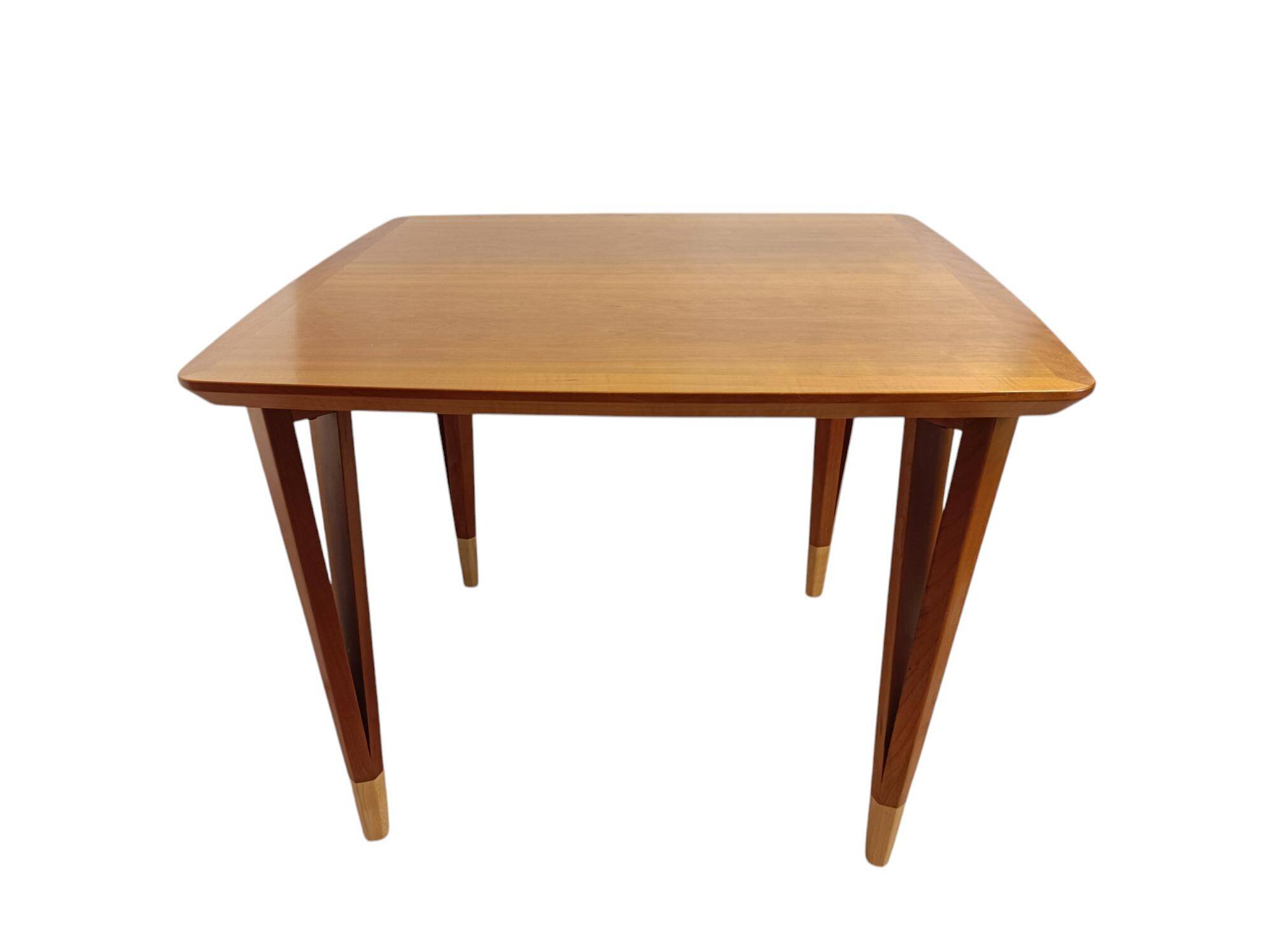 Table basse Lauritz Larsen, cerisier, Danemark années 60