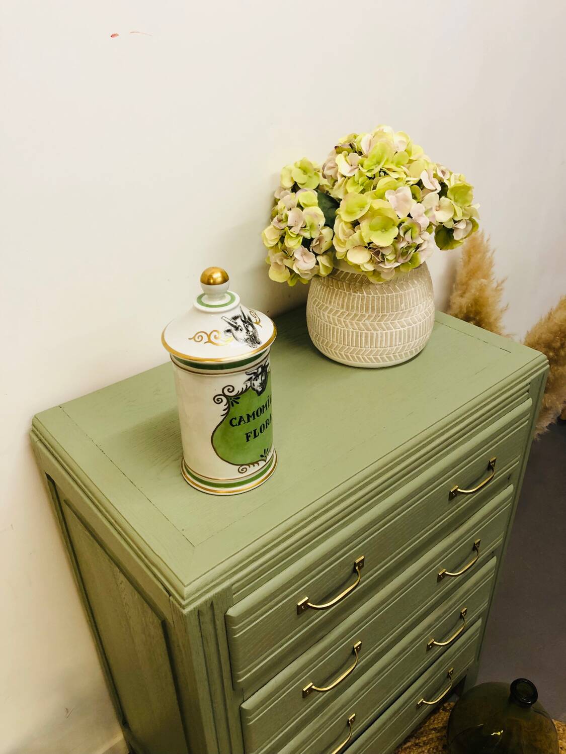 Commode parisienne