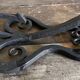 Ancienne Lampe Arts & Crafts cf. Tiffany Fer forgé et vitrail