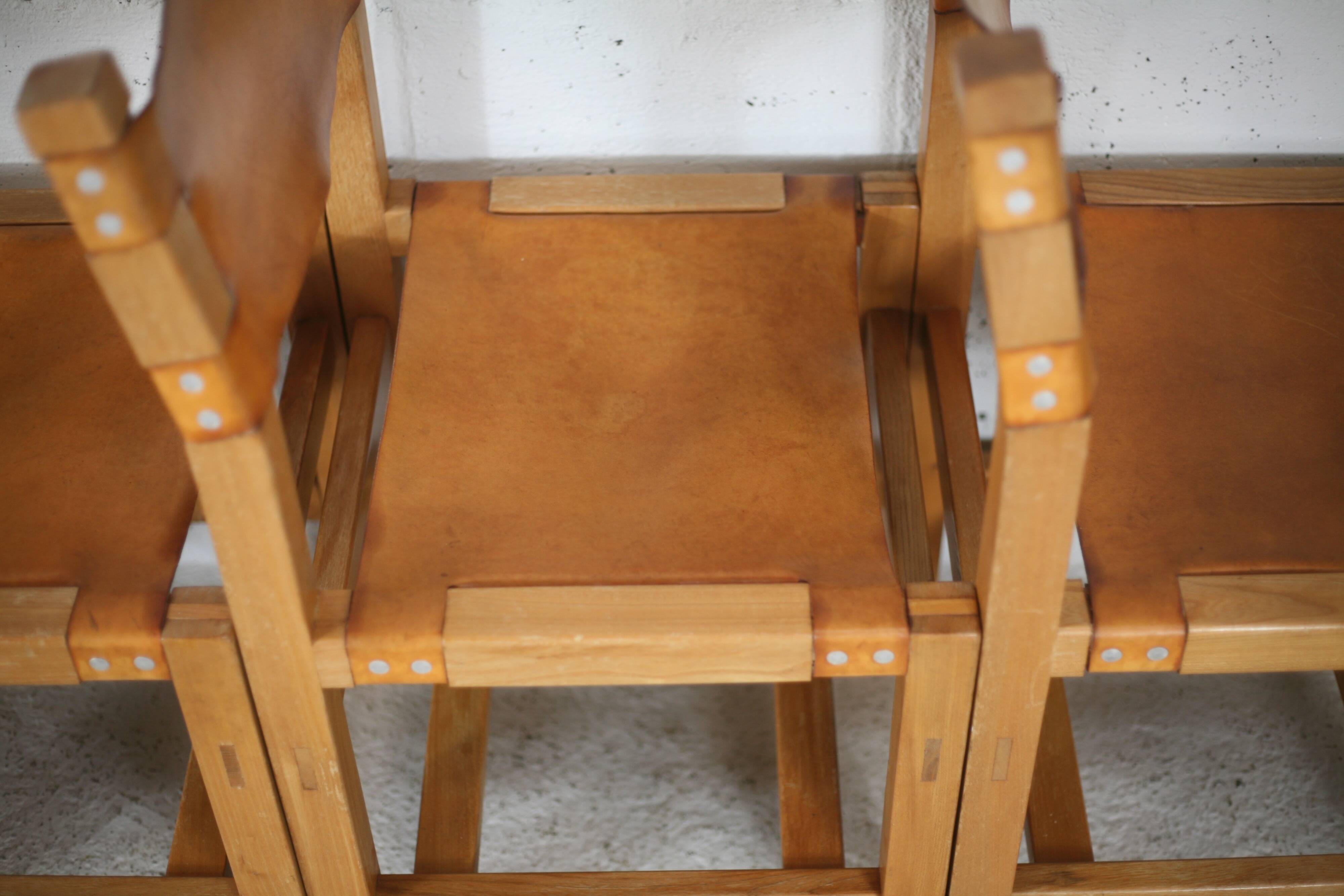 Ensemble de 4 chaises et table basse Maison Regain, France, circa 1970