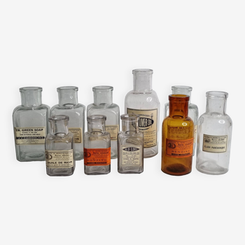 Set of 10 old glass pharmacy bottles, 17 cm