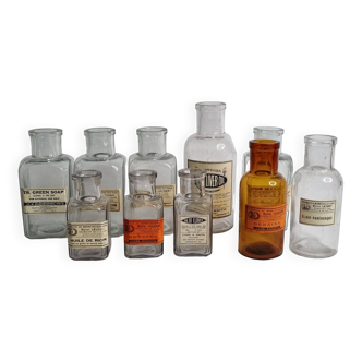 Set of 10 old glass pharmacy bottles, 17 cm