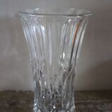 Medium vase structured chiseled transparent glass