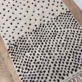Handcrafted Moroccan Berber Rug 150 X 92 CM