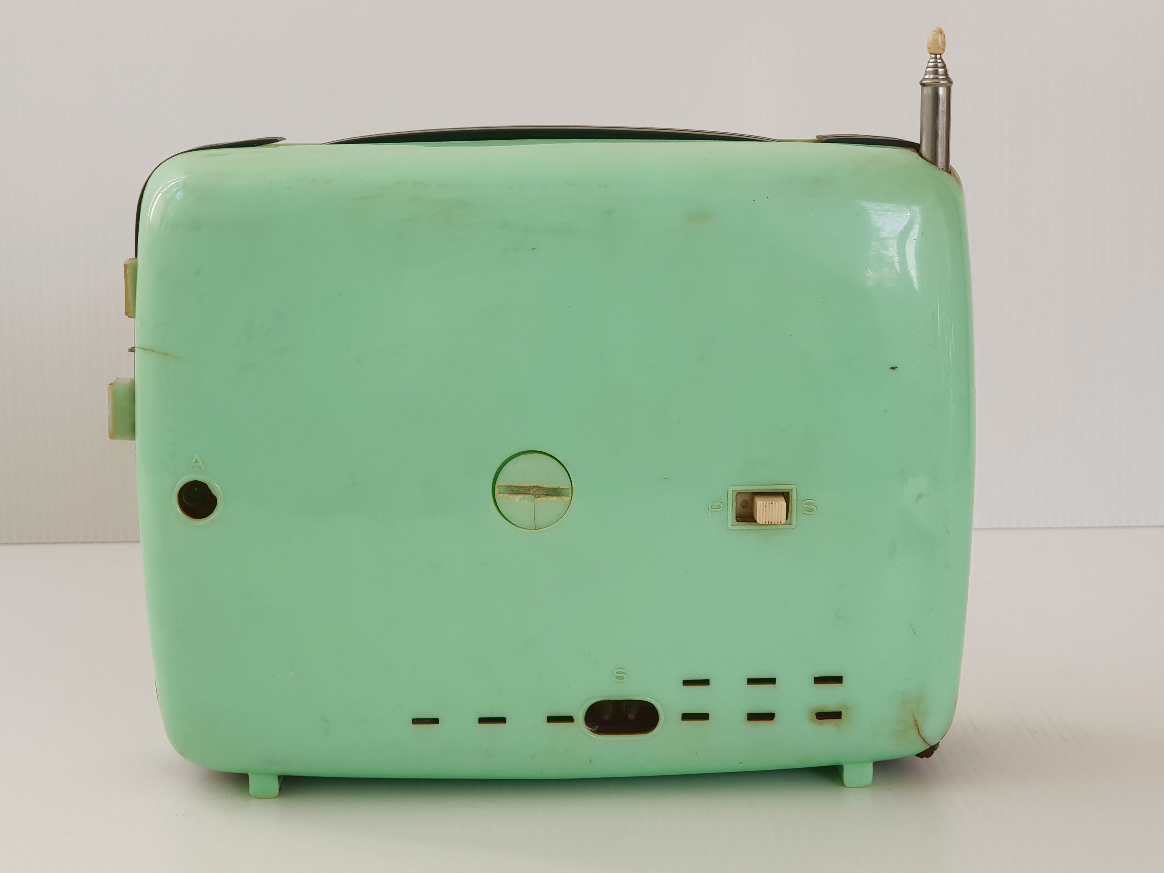 Radio Celard Minicapte vintage 1950
